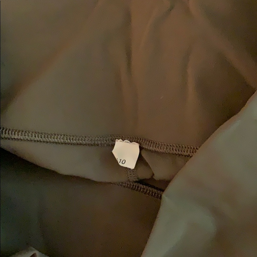 Lululemon Mesh Insert Leggings - image 5